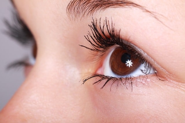 Tips om zo snel mogelijk te herstellen na een ooglidcorrectie